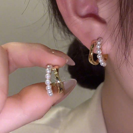 Charming Pearl Earring for Any Occasion