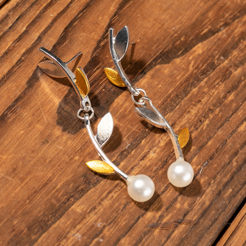 Romantic Silver Earring for Special Moments