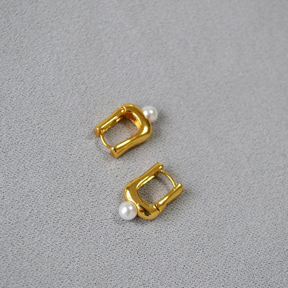 Charming Pearl Earring for Any Occasion