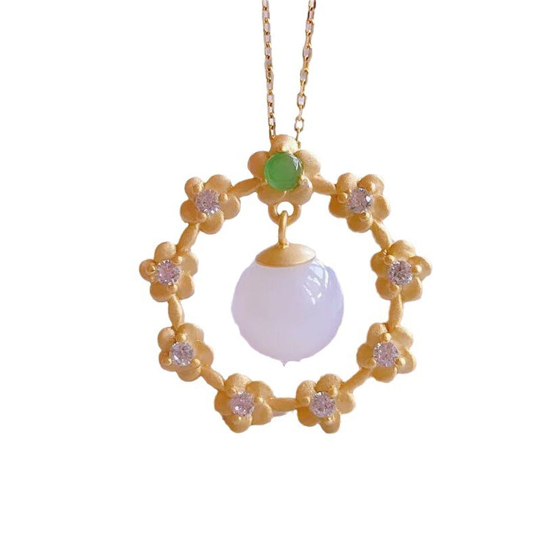 Beautiful Gold Pendant with Unique Style