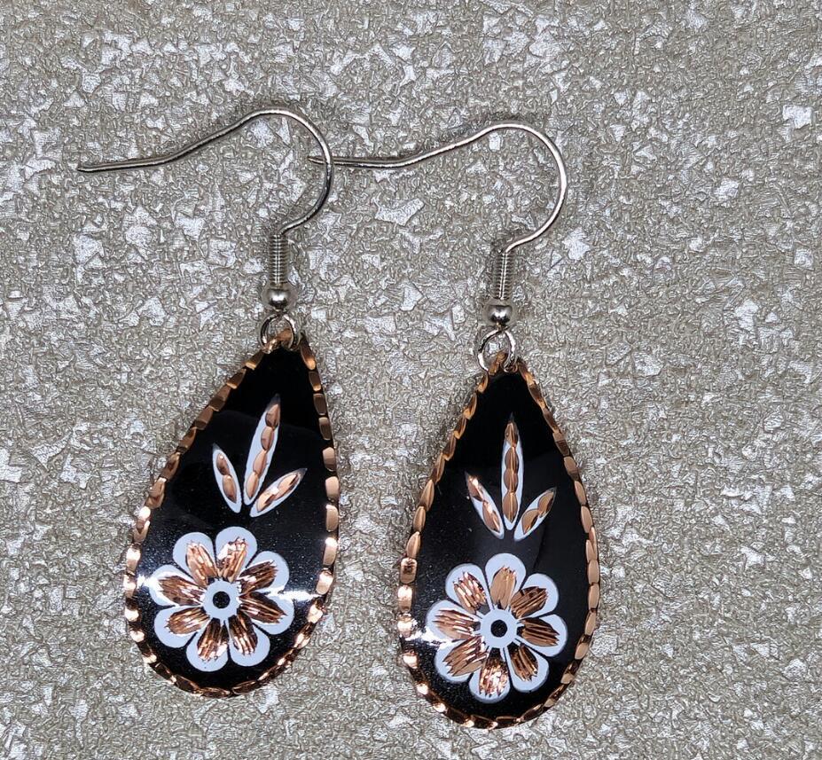 Stunning Gold Earring for Daily Wear