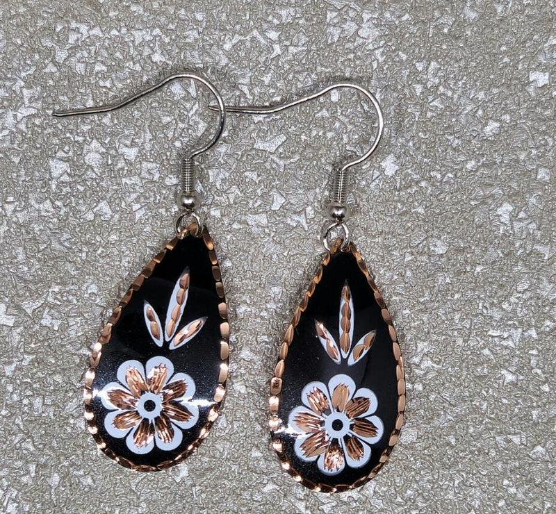 Romantic Gold Earring for Special Moments