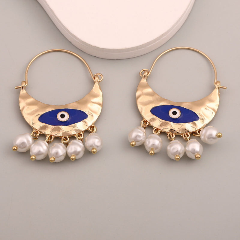 Classic Pearl Earring with Timeless Appeal