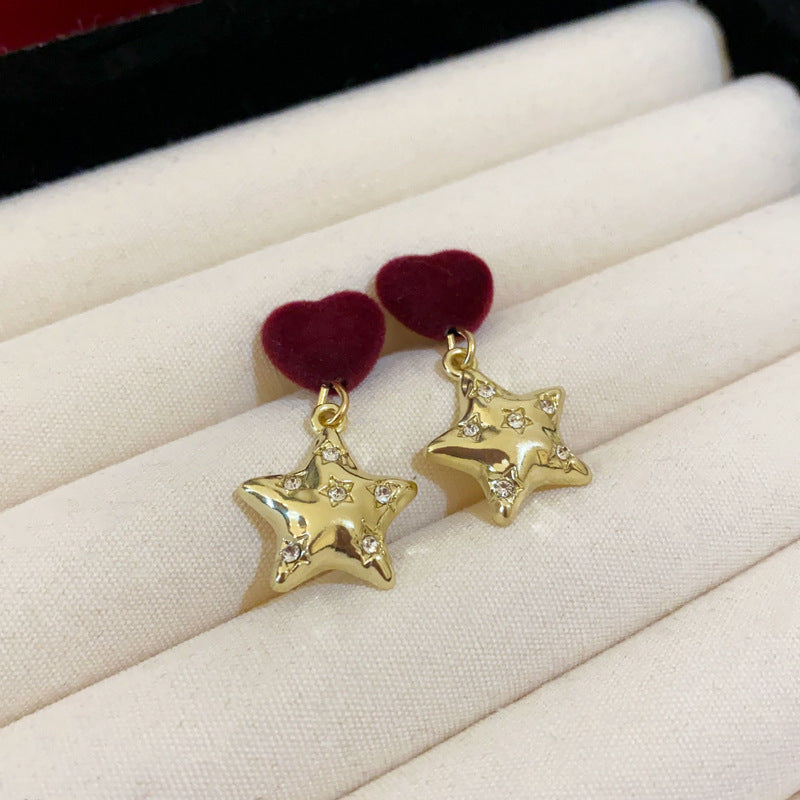 Elegant Gold Earring for Every Occasion