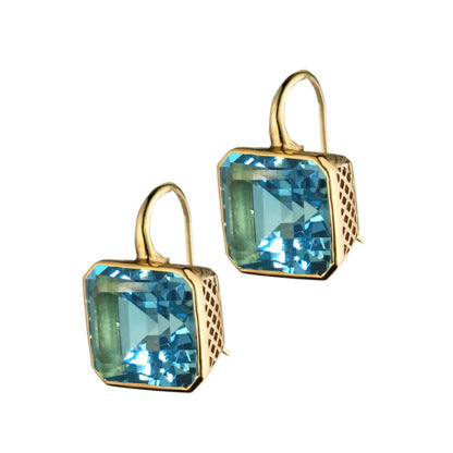 Charming Earring for Any Occasion