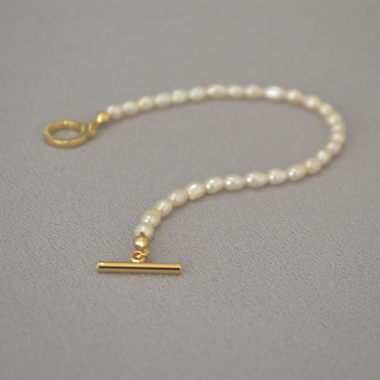 Classic Pearl Bracelet with Timeless Appeal