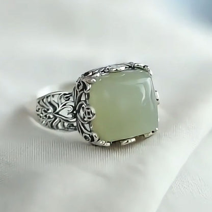 Classic Silver Ring with Timeless Appeal