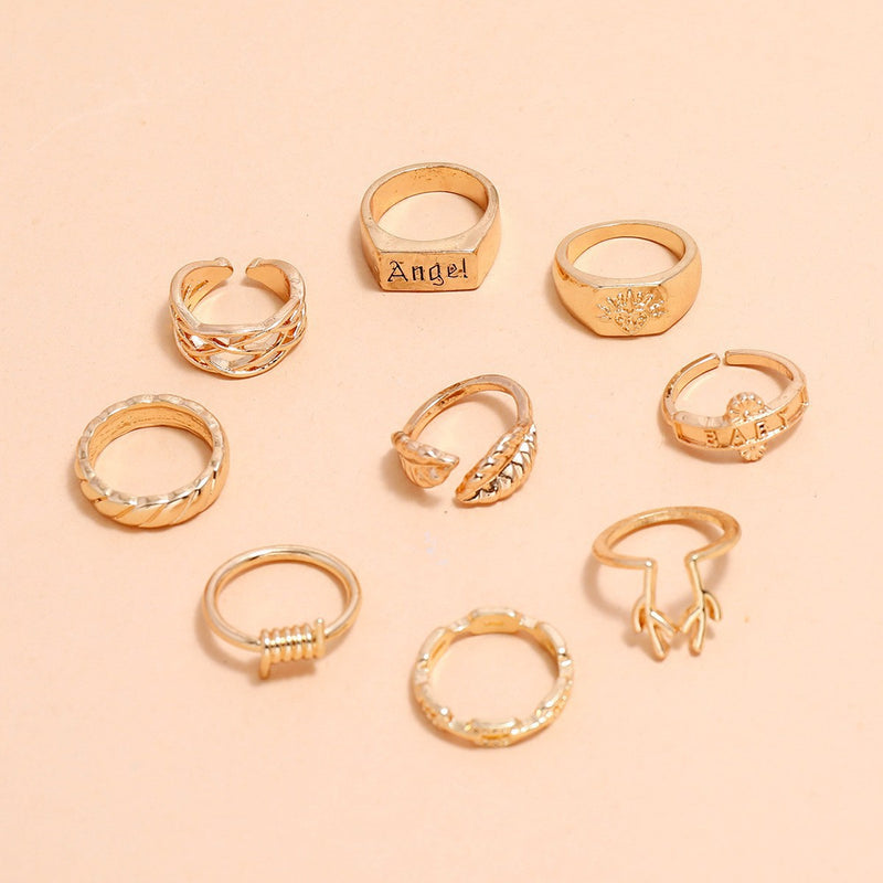 Classic Gold Chain with Timeless Appeal