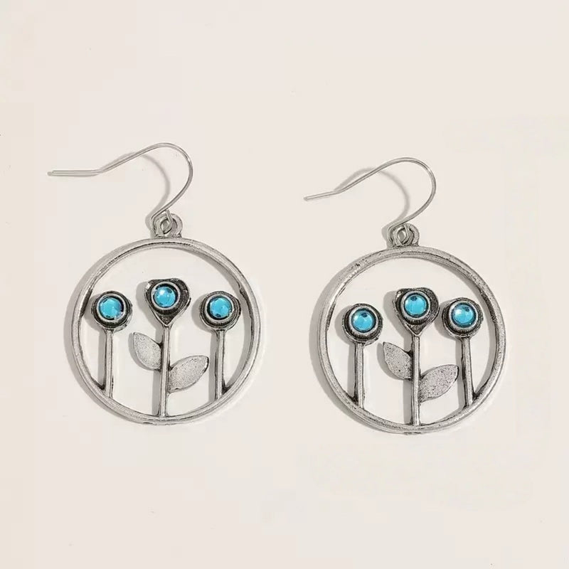 Charming Earring for Any Occasion
