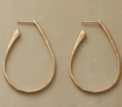 Charming Earring for Any Occasion