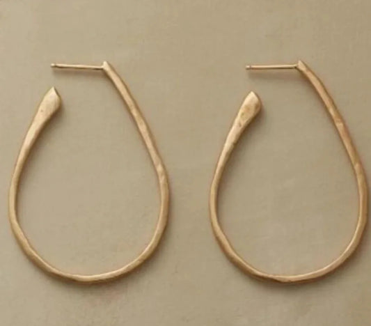 Charming Earring for Any Occasion