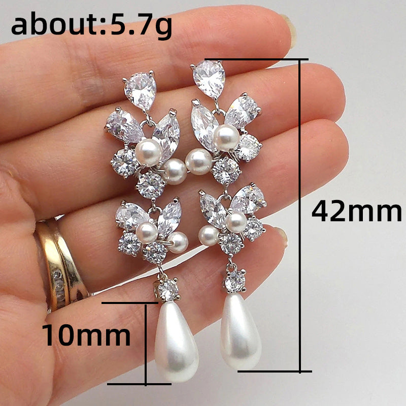 Beautiful Pearl Earring with Unique Style
