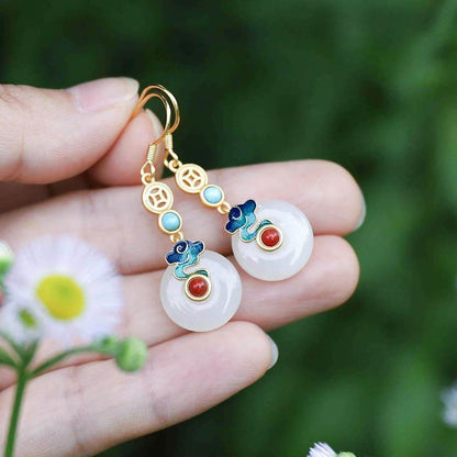 Romantic Silver Earring for Special Moments