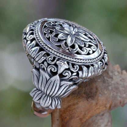Beautiful Ring with Unique Style