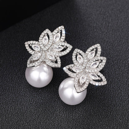 Romantic Pearl Earring for Special Moments