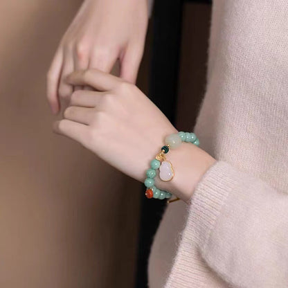 Classic Silver Bracelet with Timeless Appeal