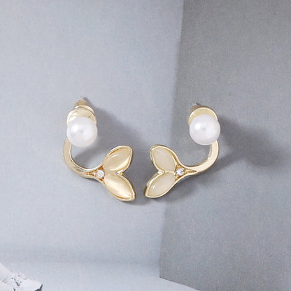 Charming Pearl Earring for Any Occasion