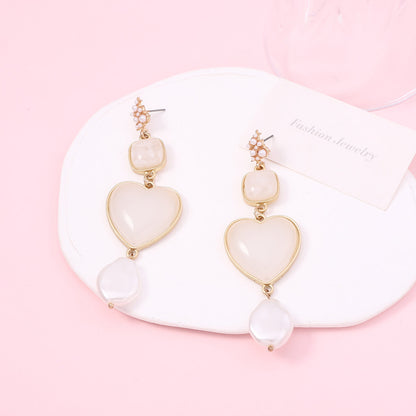 Beautiful Pearl Earring with Unique Style