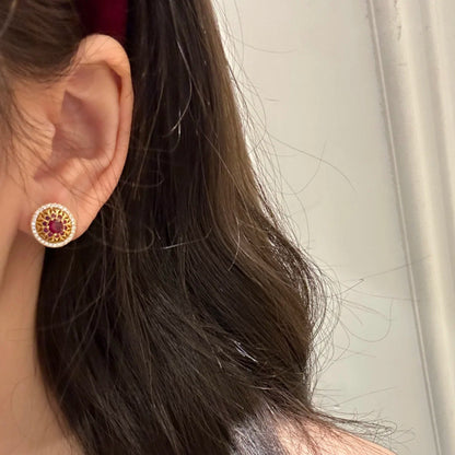 Charming Piece for Any Occasion