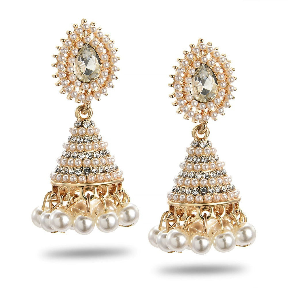Classic Pearl Earring with Timeless Appeal