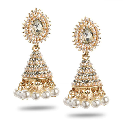 Classic Pearl Earring with Timeless Appeal