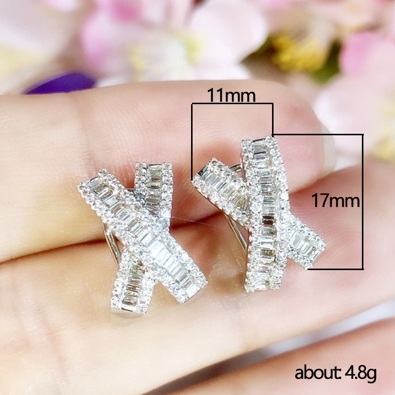 Charming Earring for Any Occasion