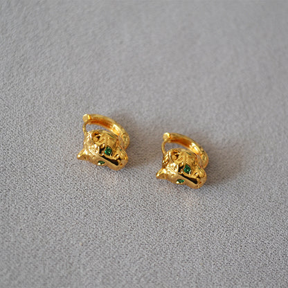 Romantic Gold Earring for Special Moments