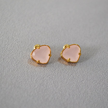 Romantic Gold Earring for Special Moments