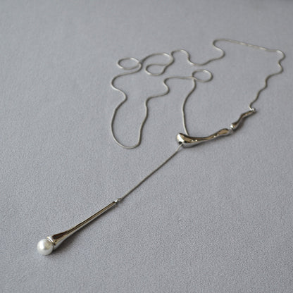 Classic Pearl Necklace with Timeless Appeal