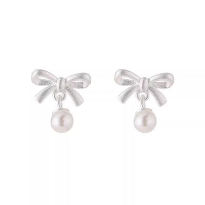 Beautiful Pearl Earring with Unique Style