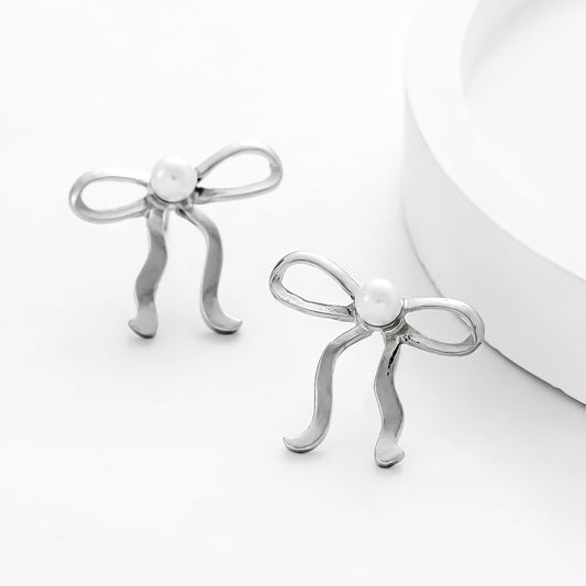 Charming Pearl Earring for Any Occasion
