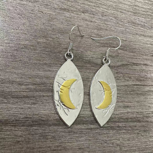 Charming Earring for Any Occasion