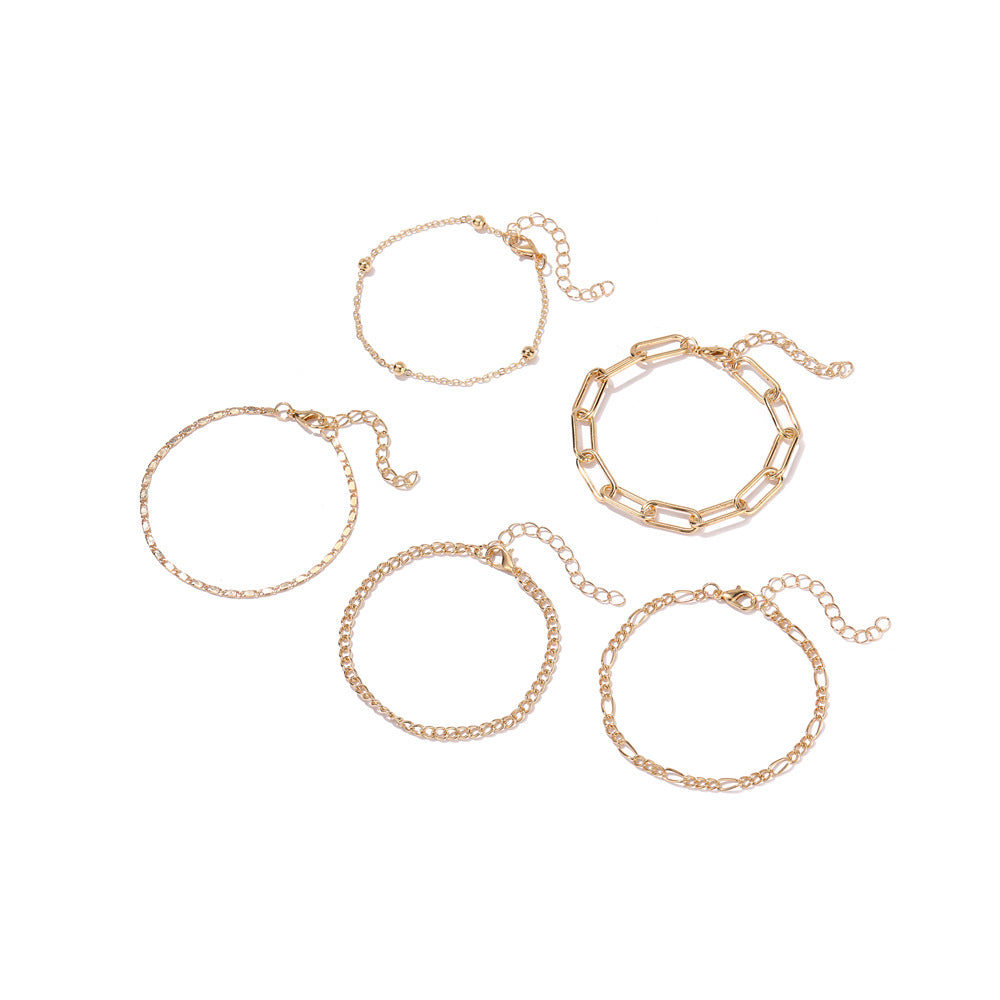 Romantic Gold Bracelet for Special Moments