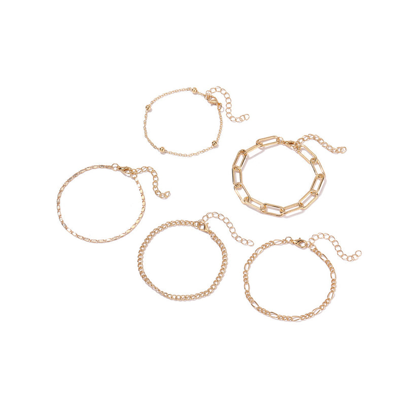 Romantic Gold Bracelet for Special Moments