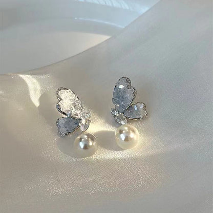 Stunning Pearl Earring for Daily Wear