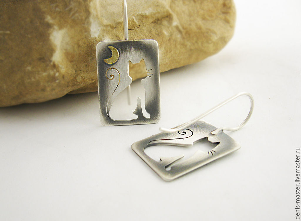 Classic Earring with Timeless Appeal
