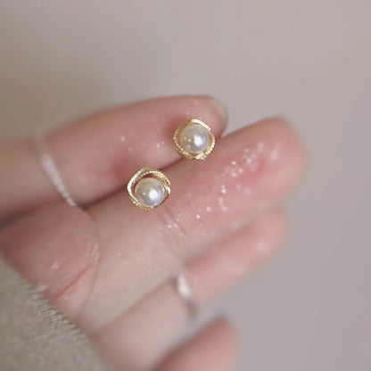 Stunning Pearl Earring for Daily Wear