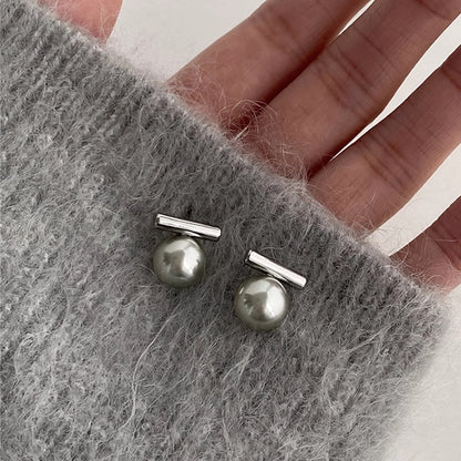 Stunning Pearl Earring for Daily Wear