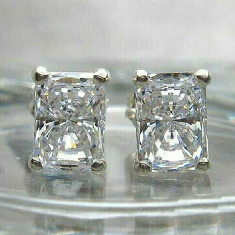 Stunning Gold Earring for Daily Wear