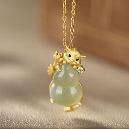 Romantic Silver Necklace for Special Moments