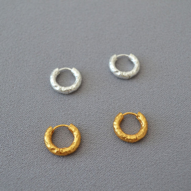 Stunning Gold Earring for Daily Wear