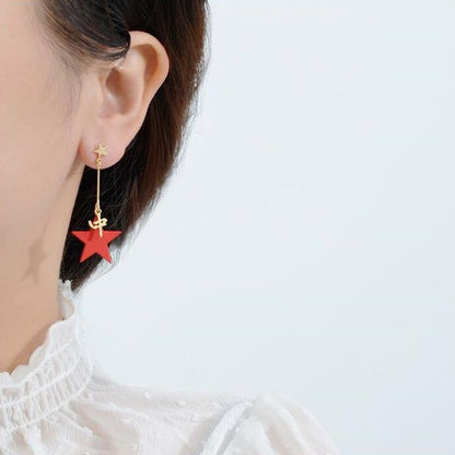 Classic Gold Earring with Timeless Appeal