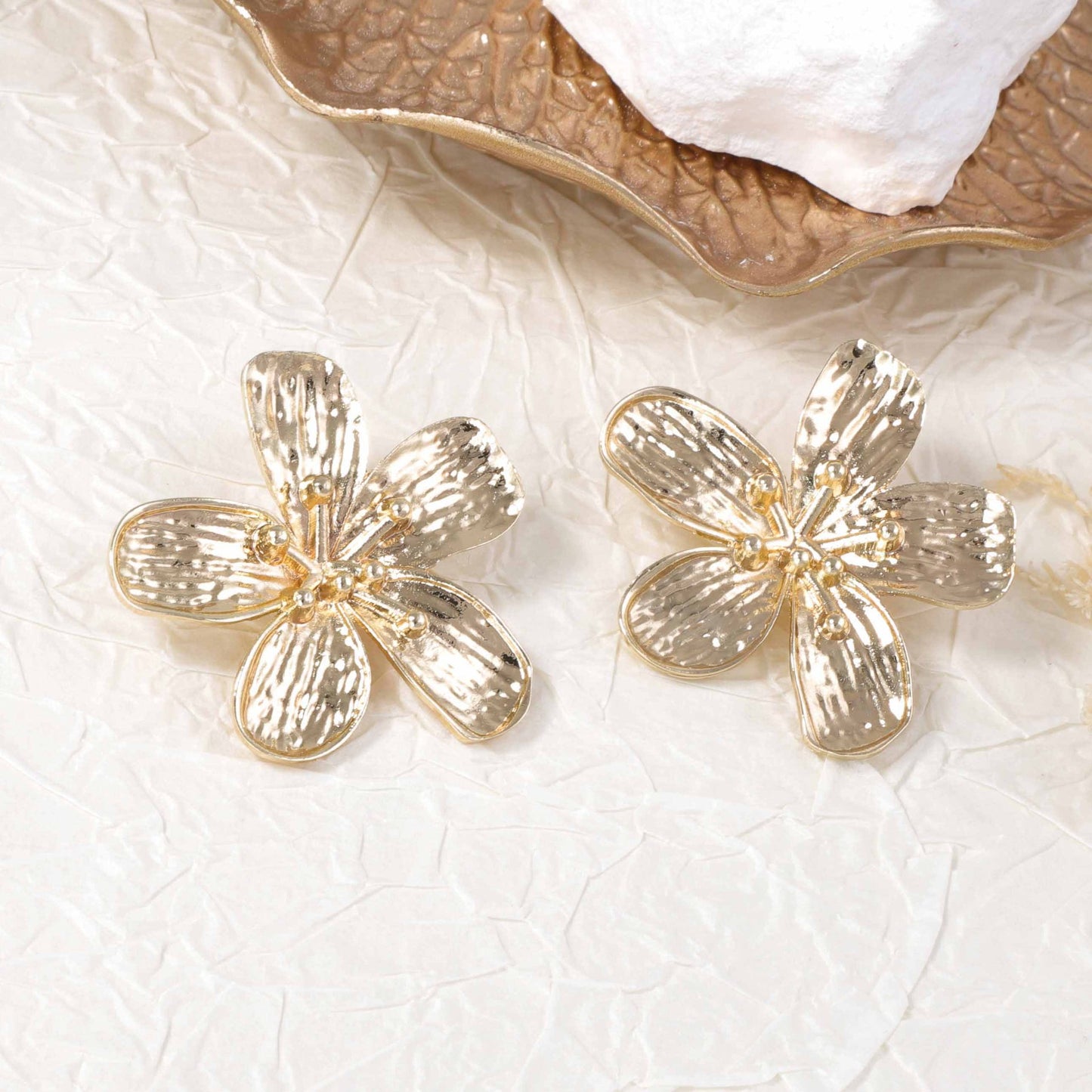 Classic Earring with Timeless Appeal