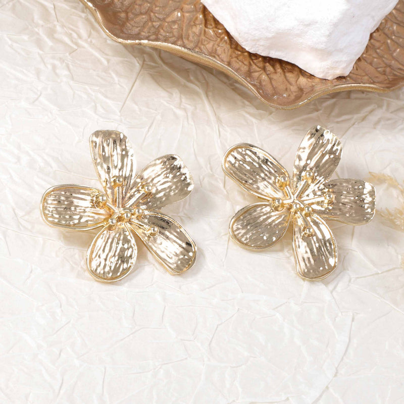 Classic Earring with Timeless Appeal