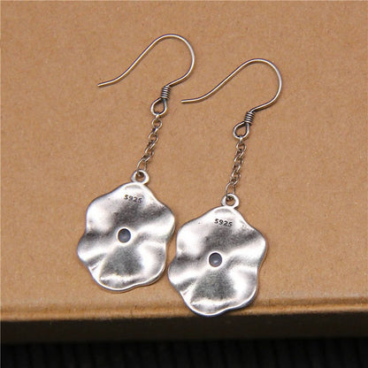 Romantic Silver Earring for Special Moments