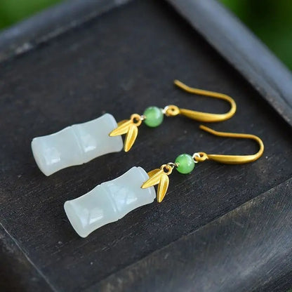 Romantic Silver Earring for Special Moments