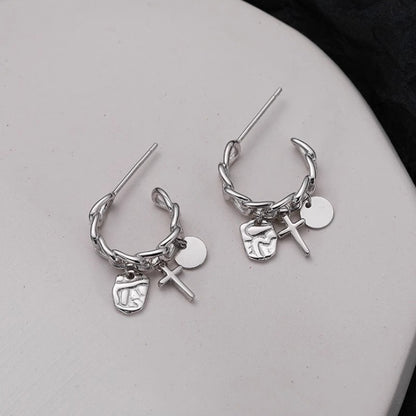 Charming Earring for Any Occasion