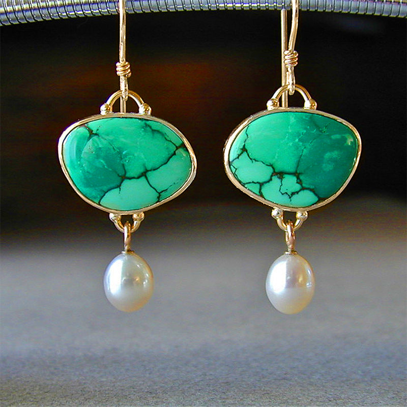 Charming Pearl Earring for Any Occasion