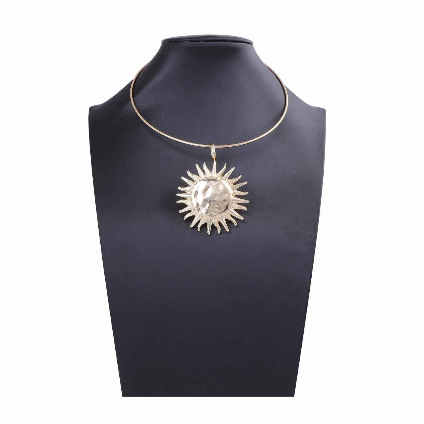 Stunning Necklace for Daily Wear