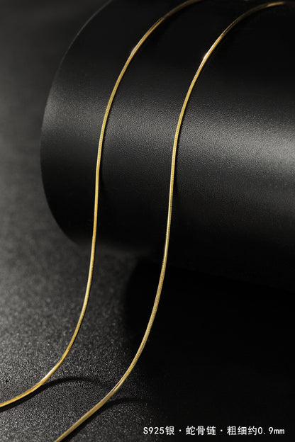 Romantic Gold Necklace for Special Moments
